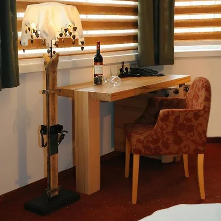 Goldener Stern 4*